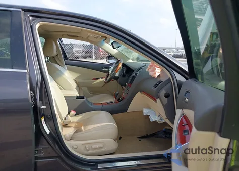 2011 Lexus Es 350 z USA, uszkodzony, nr VIN JTHBK1EG0B2469254